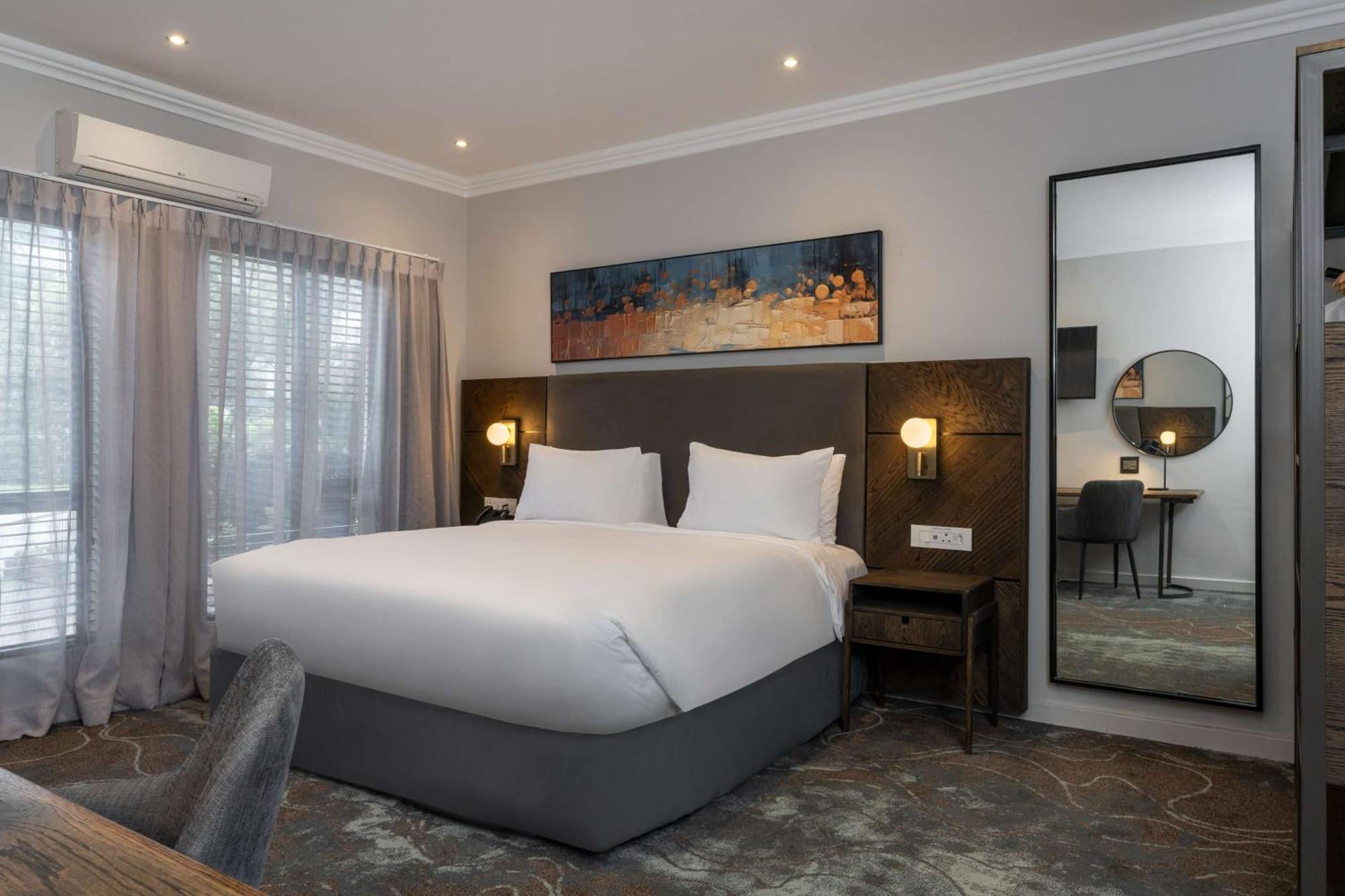 เรดิสัน โฮเทล แอนด์ คอนเวนชั่น เซ็นเตอร์ โจฮันเนสเบิร์ก, O.R. แทมโบ Hotel ภายนอก รูปภาพ
